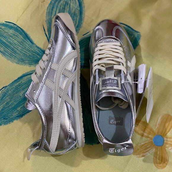 Onitsuka Tiger Silver Unisex Sneakers - Picture 5 of 9